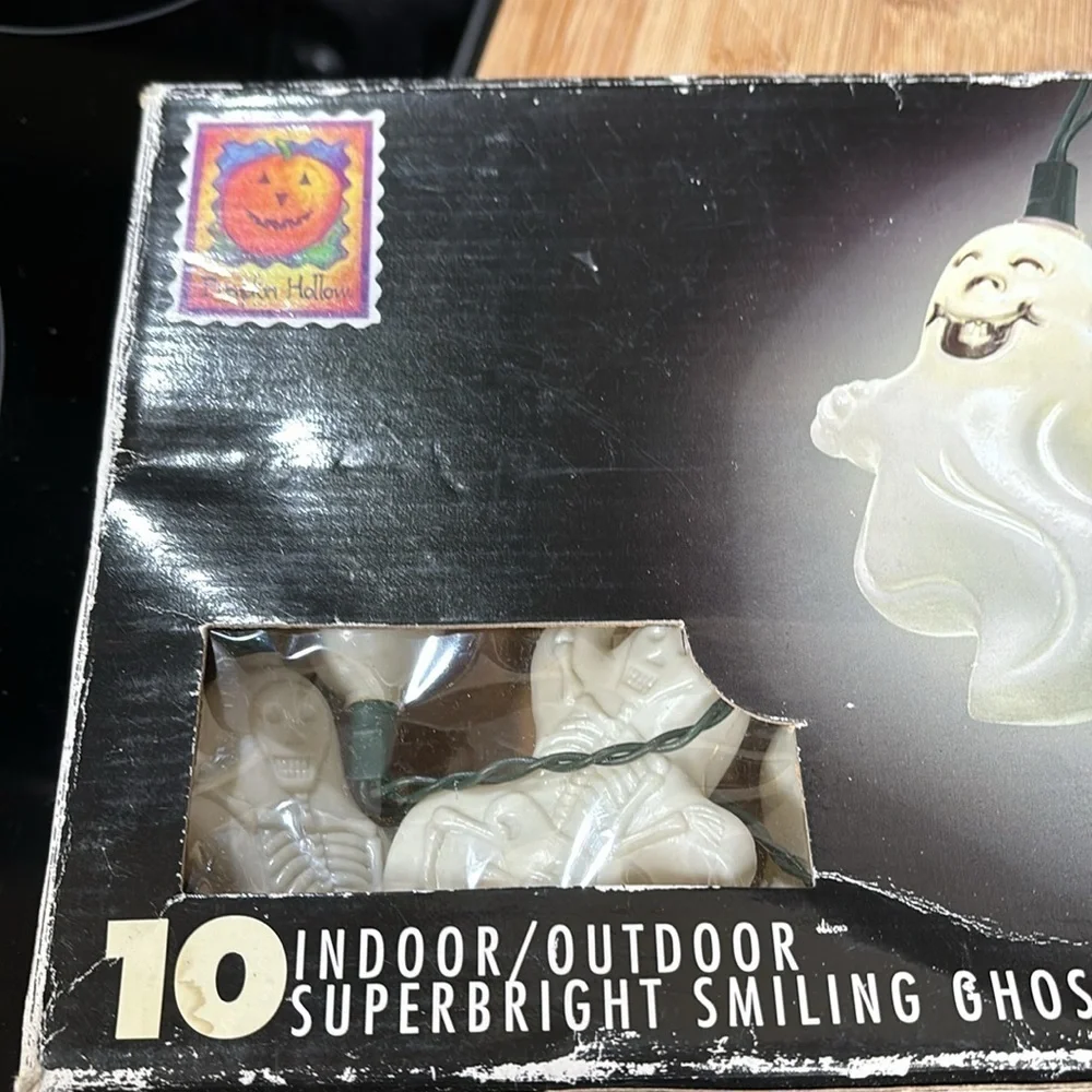 PRE OWNED VINTAGE PUMPKIN HOLLOW SMILING GHOST BLOW MOLD STRING LIGHTS